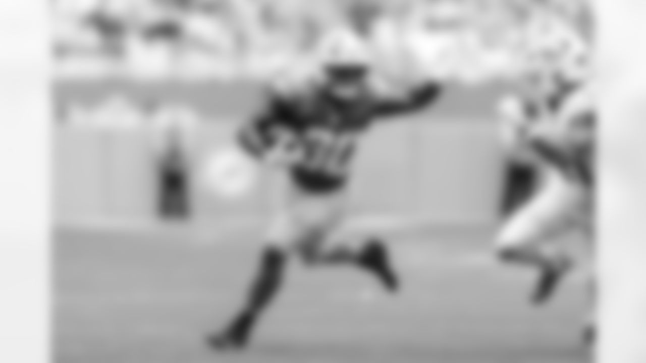 RB Kimani Vidal (30)