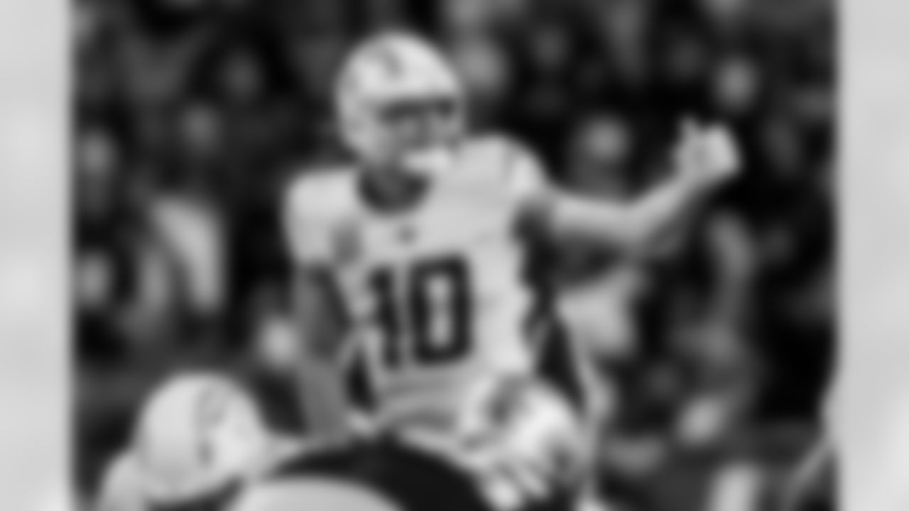 Take a look back at the best photos of Justin Herbert's 2025 campaign.