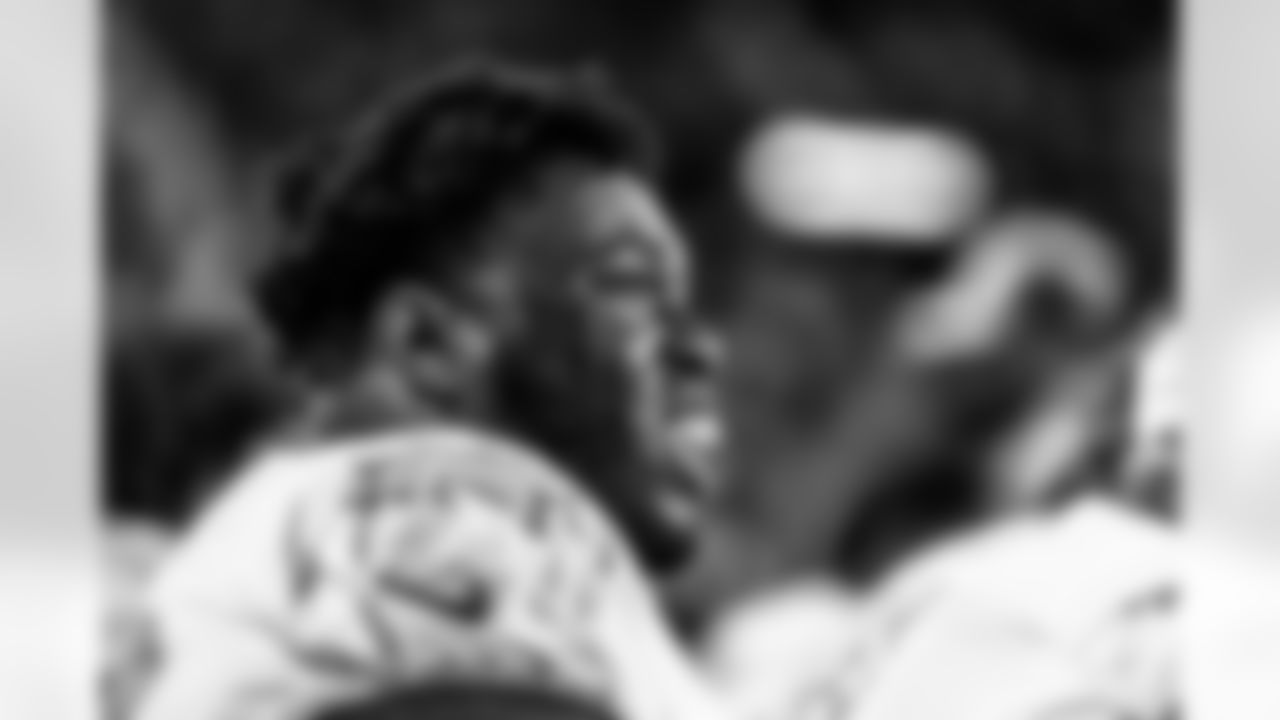 The Los Angeles Chargers play the Denver Broncos on Sunday, December 31, 2023 at Empower Field at Mile High in Denver, CO.
[FINAL SCORE: DEN 16 - LAC 9]