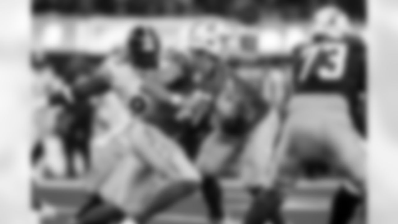 QB Justin Herbert (10)