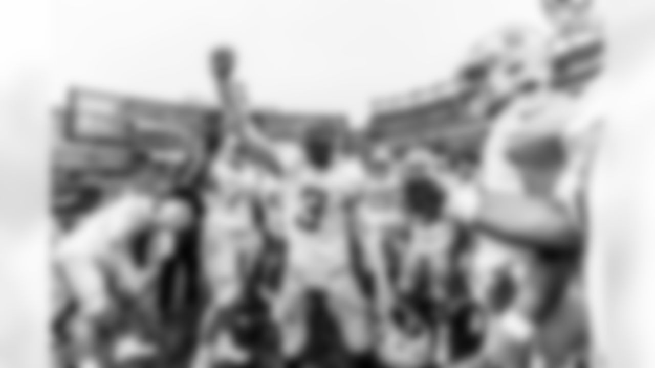 Take a look back at the Chargers Week 17 matchup with the Patriots in monochrome!