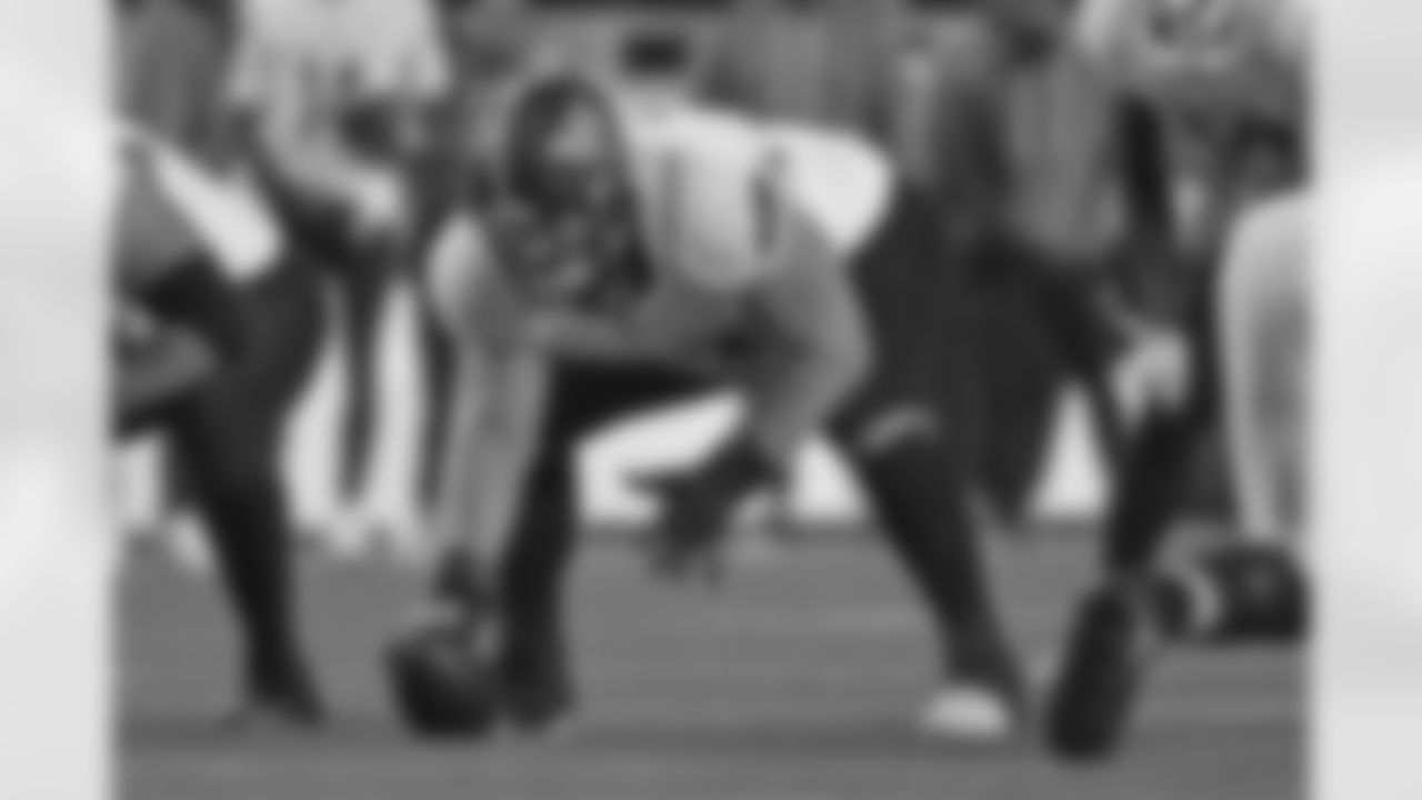 The Los Angeles Chargers signed center Tyler Biadasz.