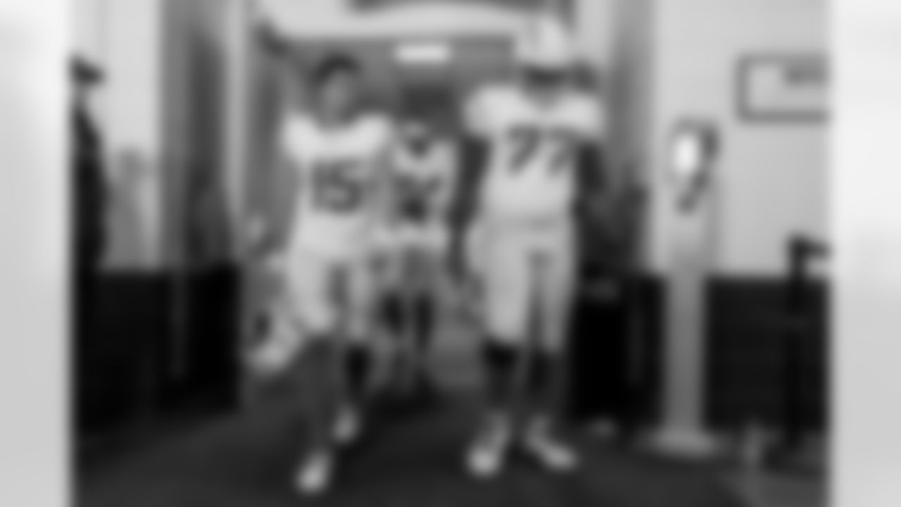 Check out the best shots from the Chargers Week 18 matchup against the Broncos!