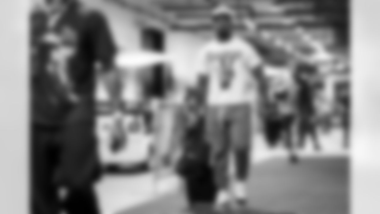 DL Justin Eboigbe (92)