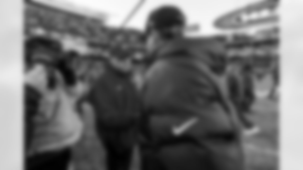 Check out the best shots from the Chargers Week 15 matchup against the Chiefs!