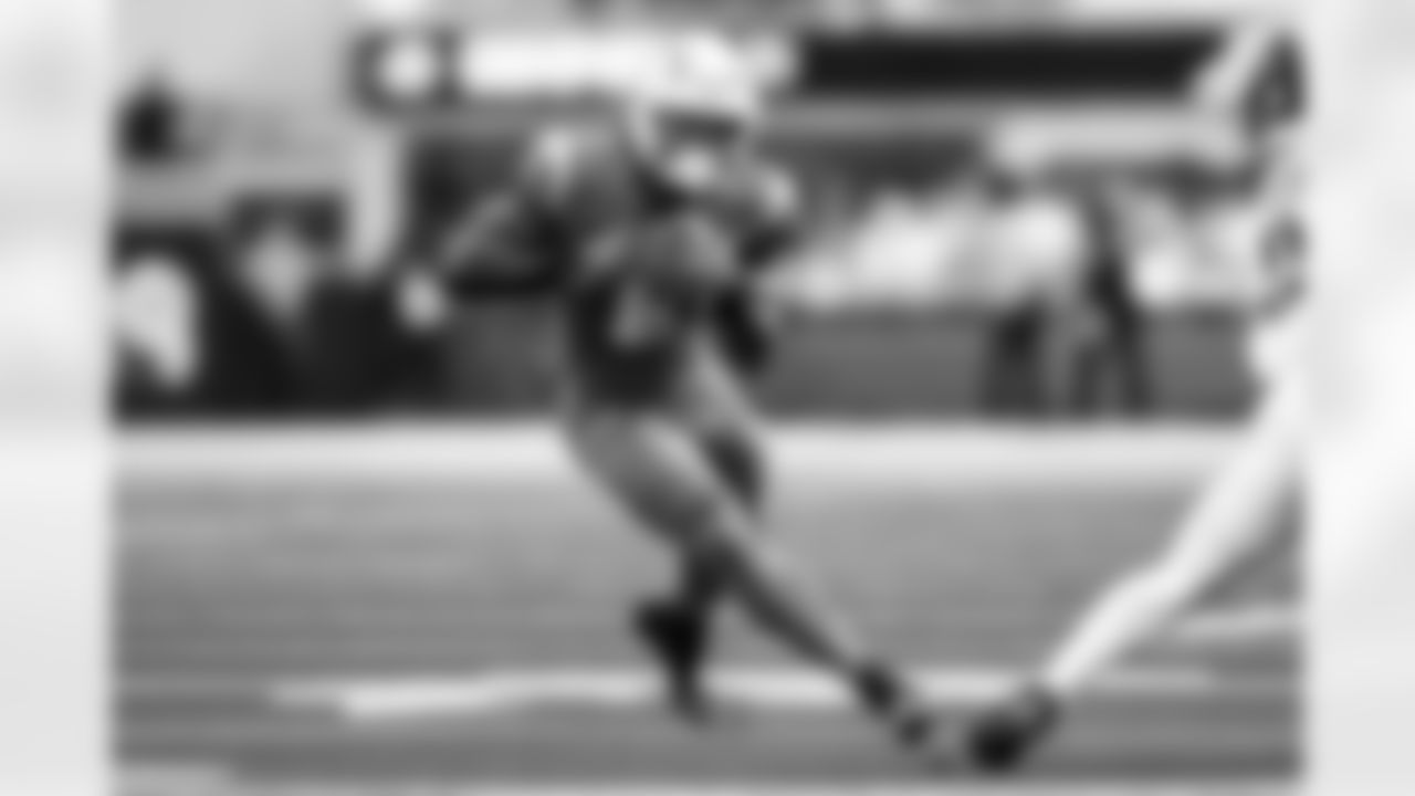 Check out the best shots from the Chargers Week 5 matchup against the Commanders!