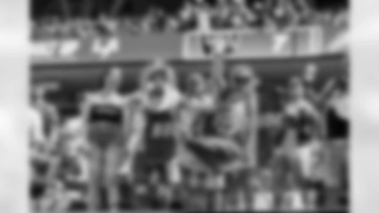 The Los Angeles Chargers play the Las Vegas Raiders on Sunday, September 8, 2024 at SoFi Stadium in Inglewood, CA.
[FINAL SCORE: LAC 22 - LV 10]