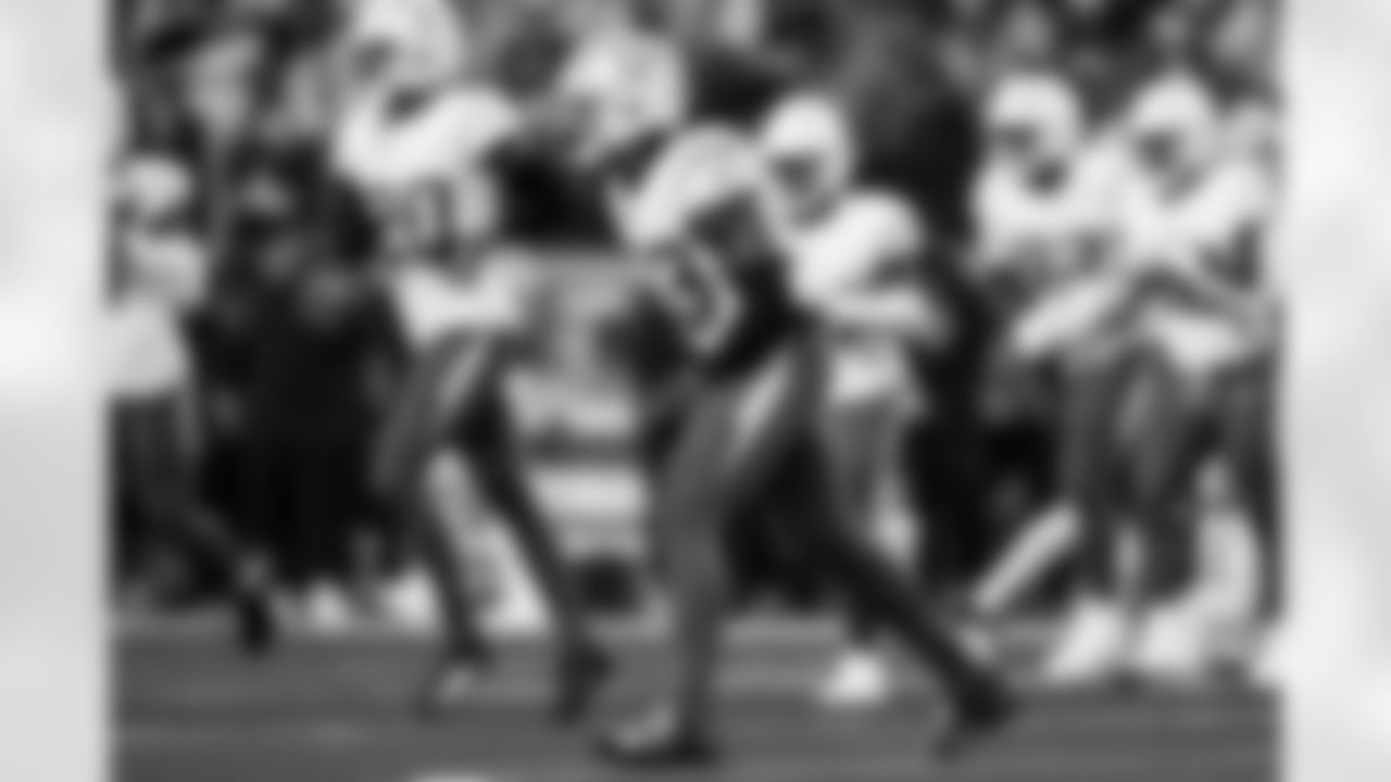 Take a look at the best photos of Chargers 2026 free agent Del'Shawn Phillips