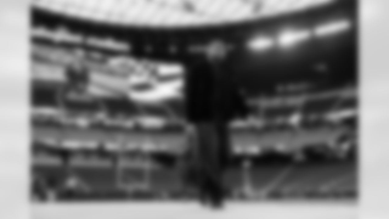 The Los Angeles Chargers play the Las Vegas Raiders on Thursday, December 14, 2023 at Allegiant Stadium in Las Vegas, NV.
[FINAL SCORE: LV 63 - LAC 21]