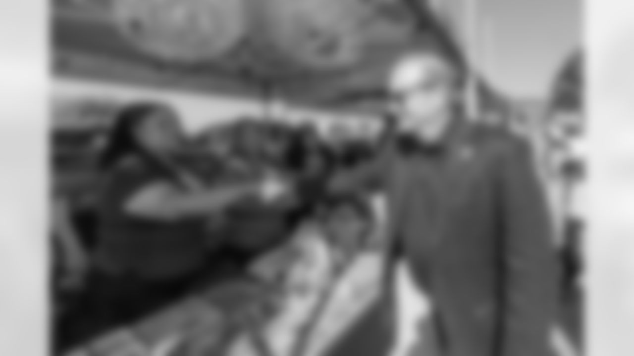 The Los Angeles Chargers play the Kansas City Chiefs on Sunday, September 29, 2024 at SoFi Stadium in Inglewood, CA.
[FINAL SCORE: KC 17 - LAC 10]