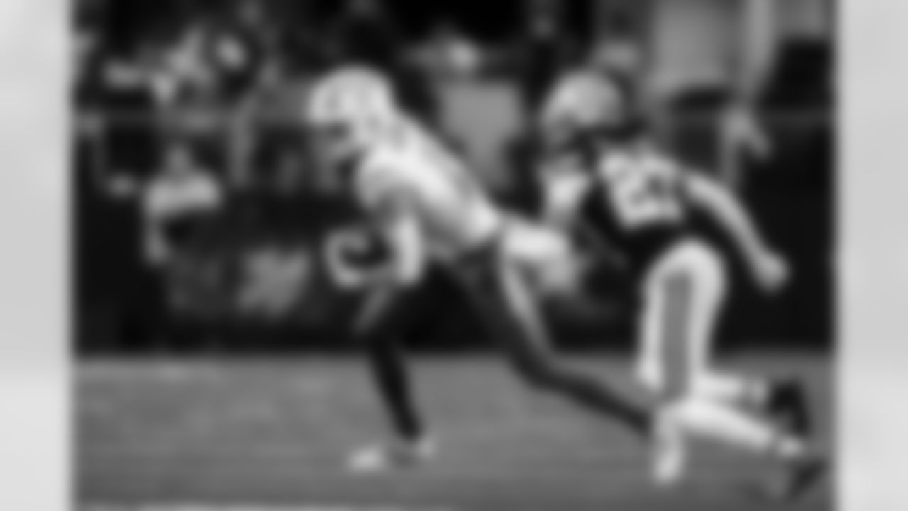 WR Ladd McConkey (15)