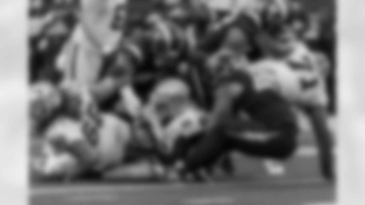 Take a look back at the best photos of Tuli Tuipulotu's 2025 campaign.