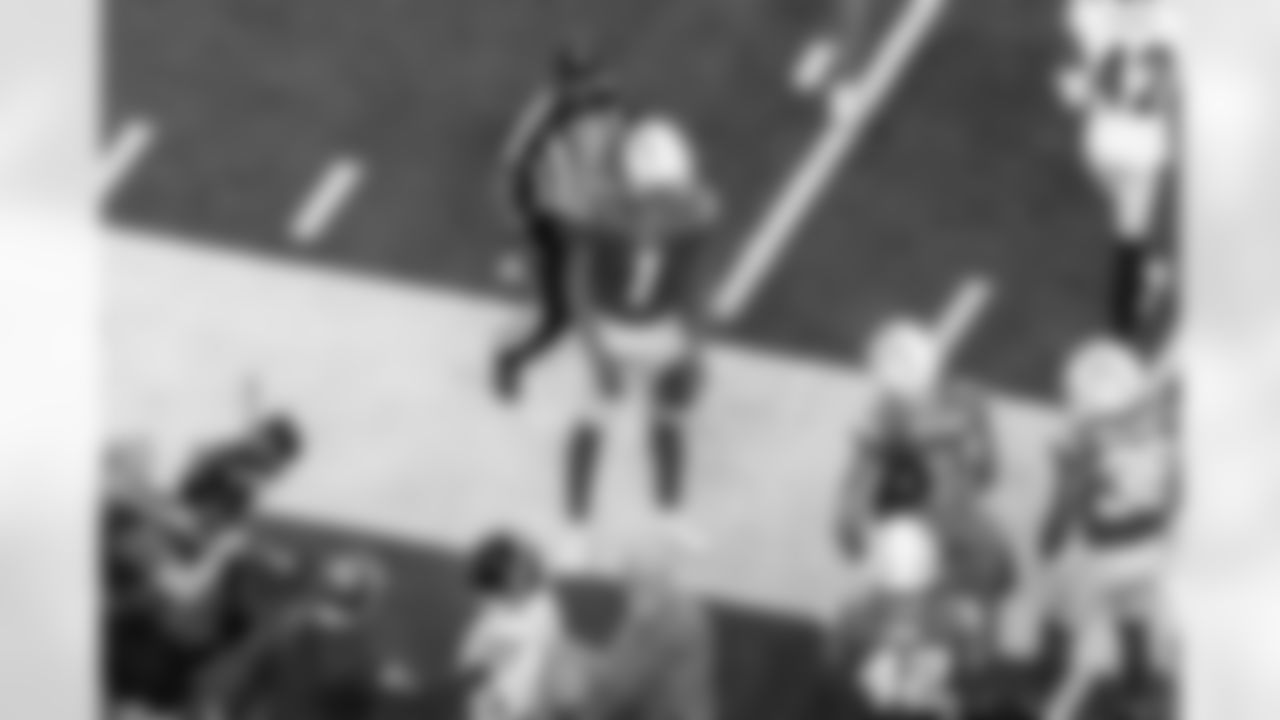 Check out the best shots from the Chargers Week 10 matchup against the Steelers!