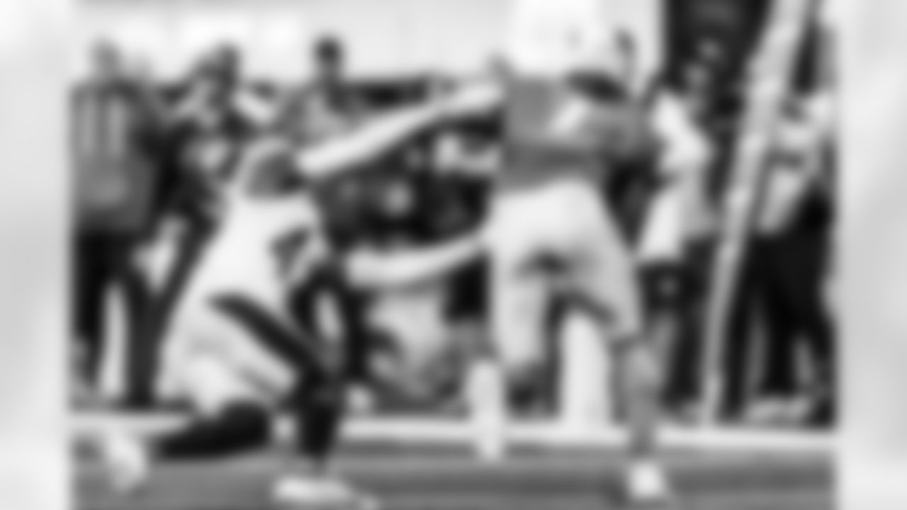 Take a look back at the Chargers Week 10 matchup with the Steelers in monochrome.