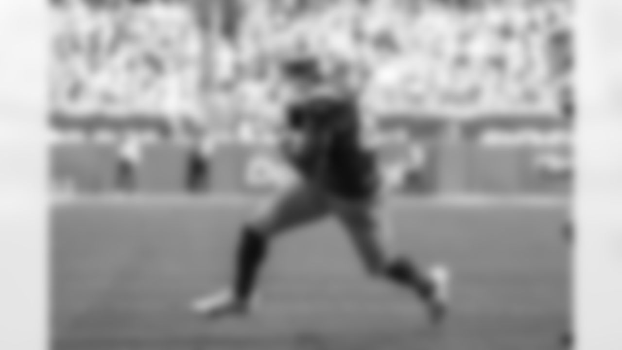 Check out the best shots from the Chargers Week 6 matchup against the Dolphins!