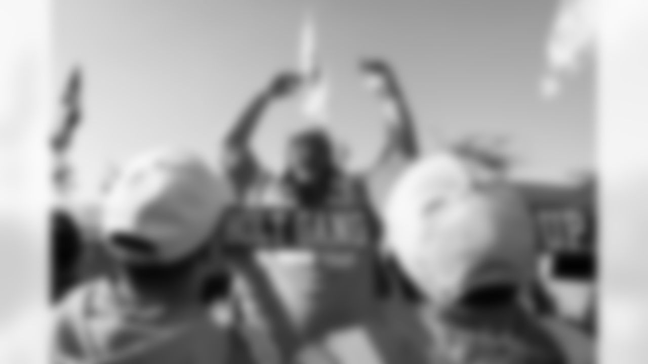 The Los Angeles Chargers play the Tampa Bay Buccaneers on Sunday, December 15, 2024 at SoFi Stadium in Inglewood, CA.
[FINAL SCORE: TB 40 - LAC 17]