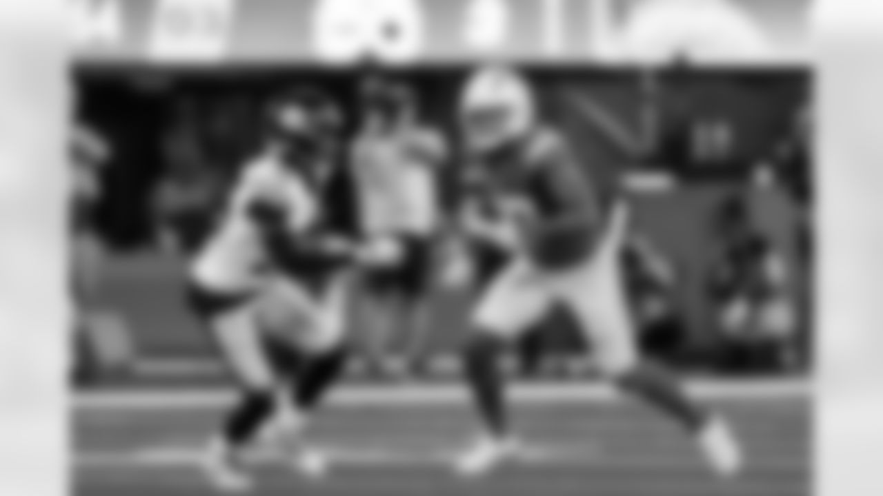 Check out the best shots from the Chargers Week 10 matchup against the Steelers!