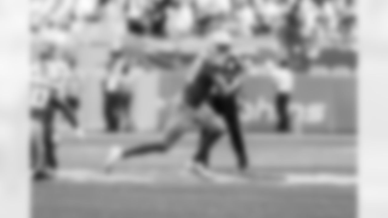 QB Justin Herbert (10)