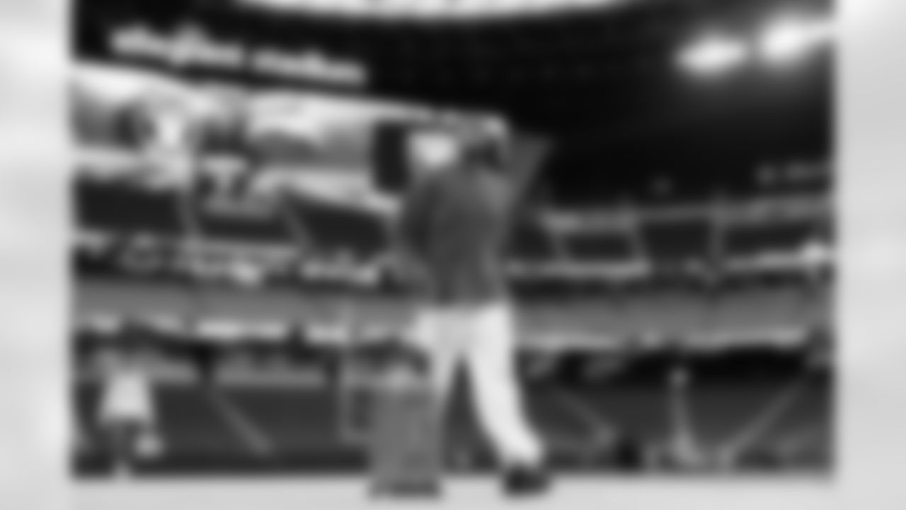 The Los Angeles Chargers play the Las Vegas Raiders on Thursday, December 14, 2023 at Allegiant Stadium in Las Vegas, NV.
[FINAL SCORE: LV 63 - LAC 21]