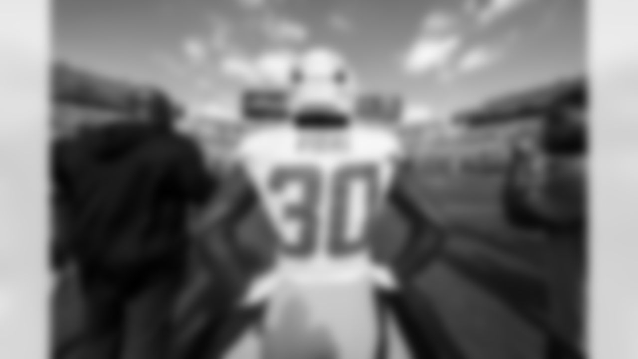 RB Kimani Vidal (30)