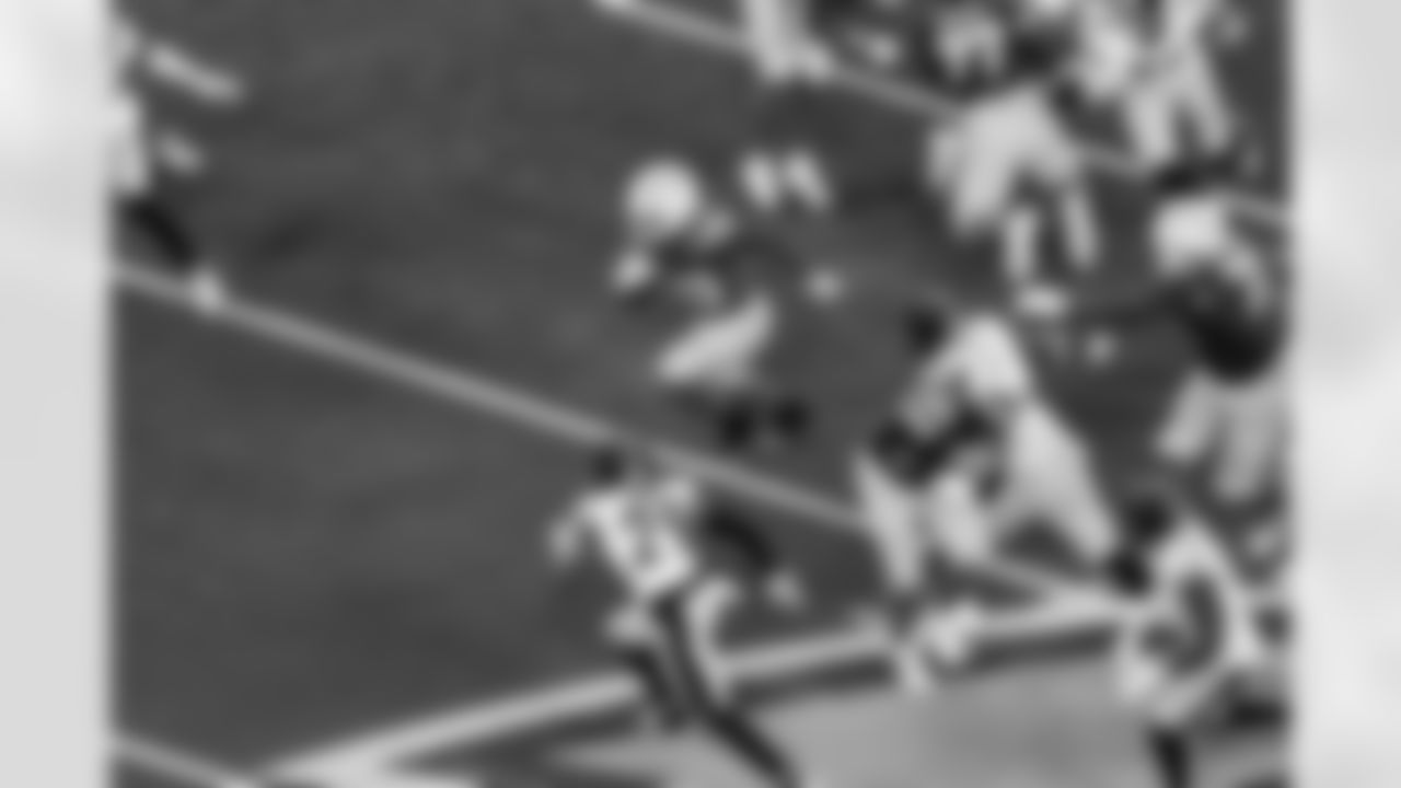 RB Kimani Vidal (30)