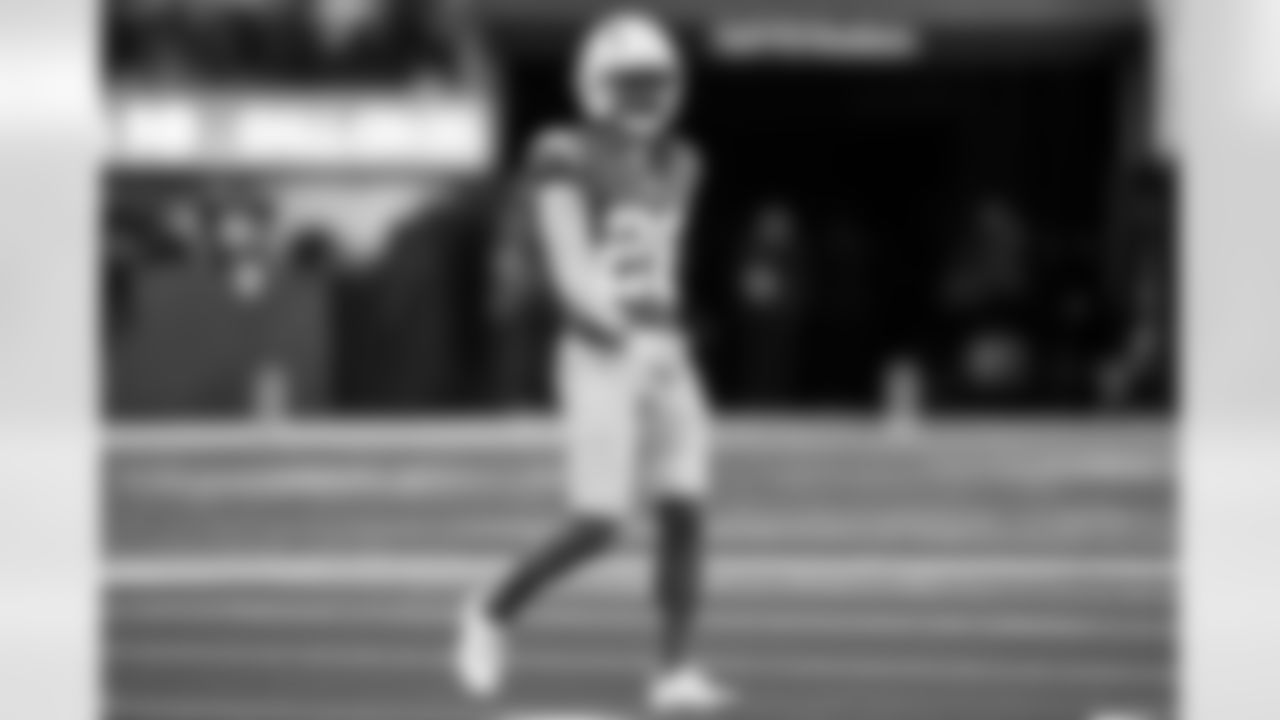 Check out the best shots from the Chargers Week 10 matchup against the Steelers!