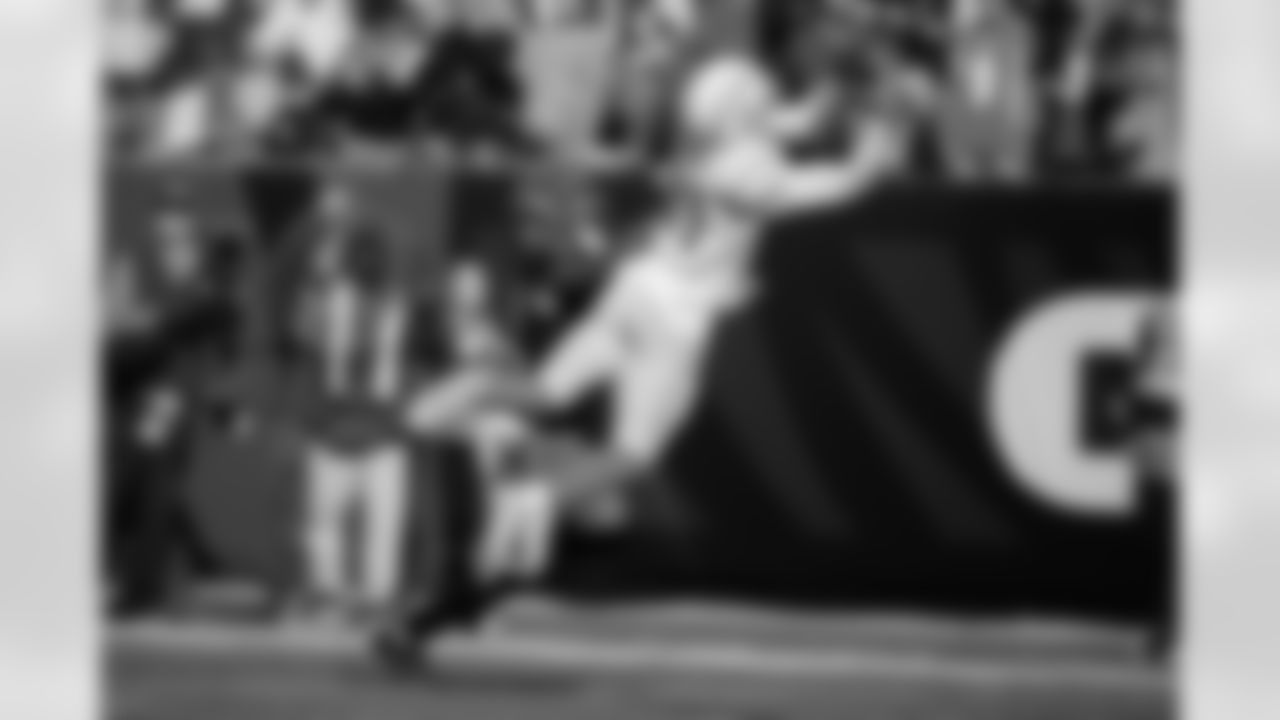 The Los Angeles Chargers play the Cincinnati Bengals on Sunday, December 5, 2021 at Paul Brown Stadium in Cincinnati, OH.
[FINAL SCORE: LAC 41 - CIN 22]