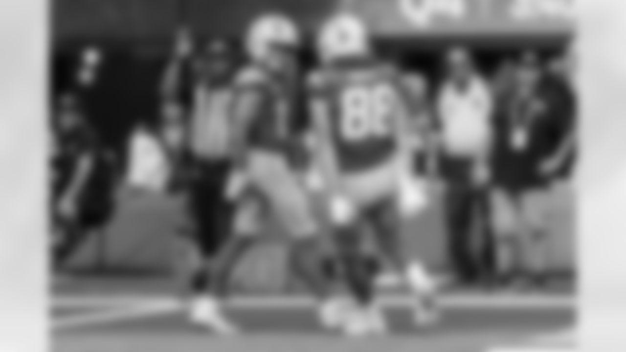 The Los Angeles Chargers play the Las Vegas Raiders on Sunday, September 8, 2024 at SoFi Stadium in Inglewood, CA.
[FINAL SCORE: LAC 22 - LV 10]