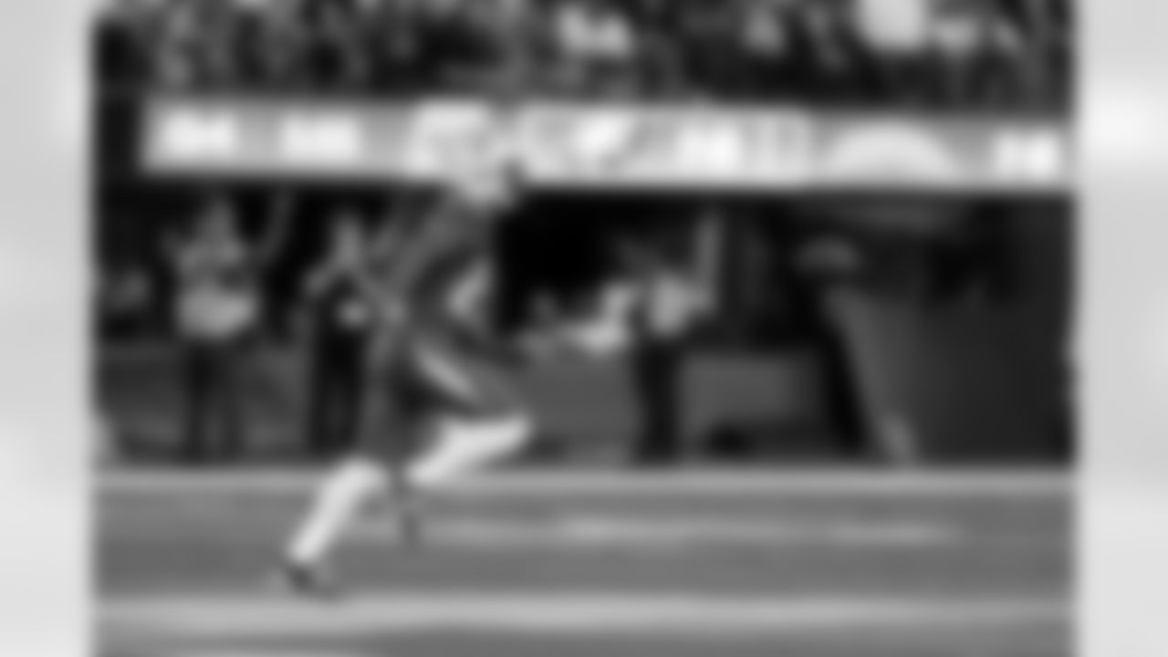 CB Donte Jackson (26)