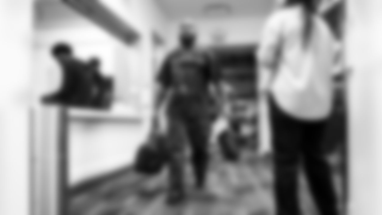 RB Trayveon Williams (38)