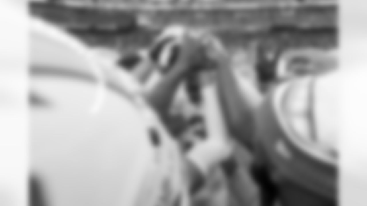 The Los Angeles Chargers play the New England Patriots on Sunday, December 3, 2023 at Gillette Stadium in Foxborough, MA.
[FINAL SCORE: LAC 6 - NE 0]