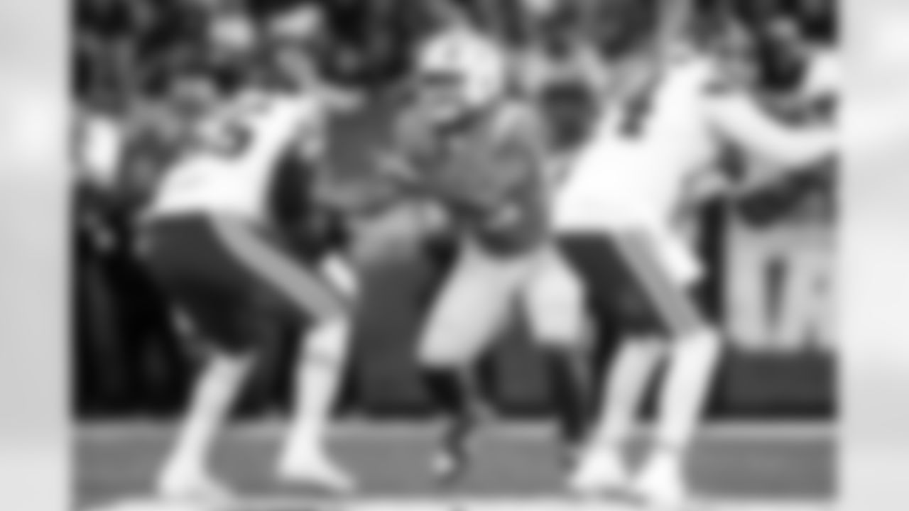 OLB Tuli Tuipulotu (45)