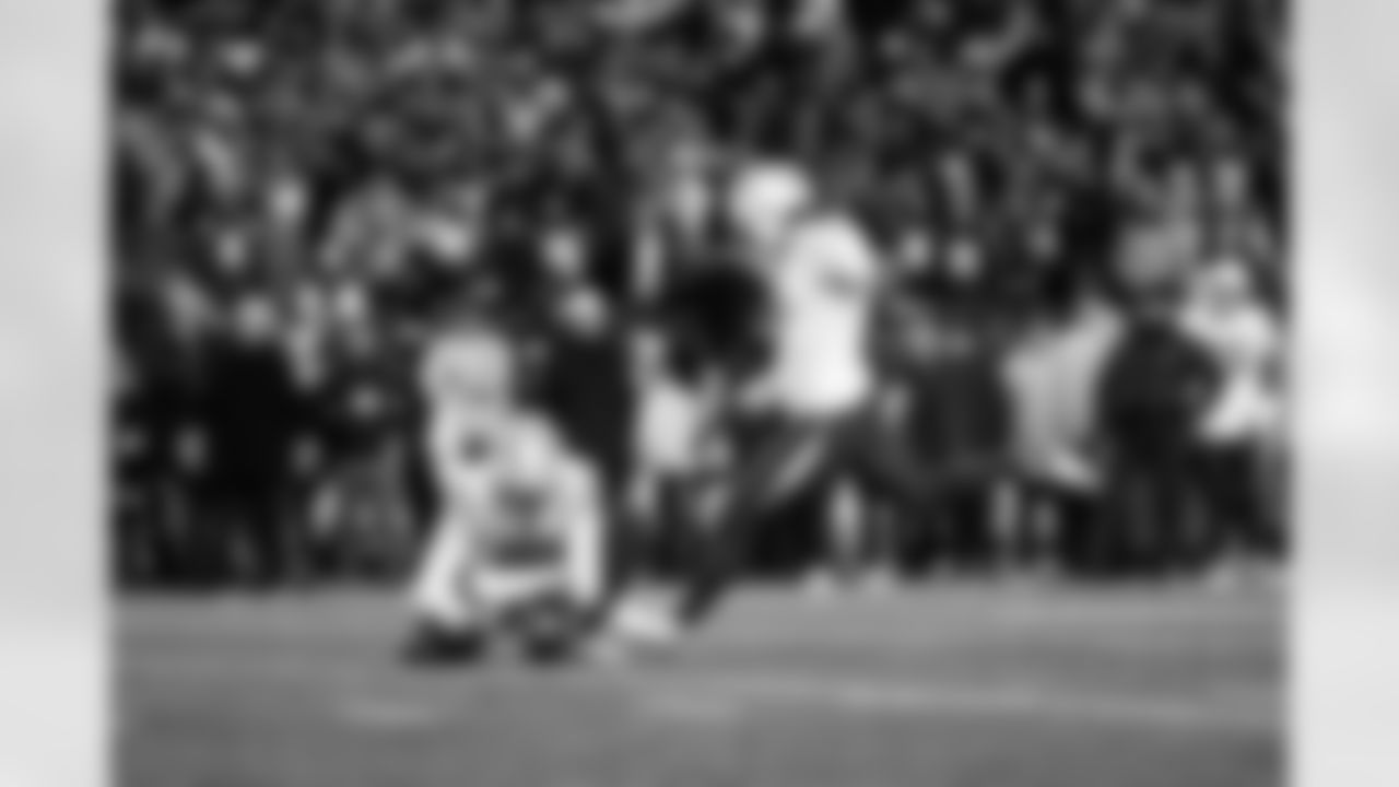 K Cameron Dicker (11) and P JK Scott (16)