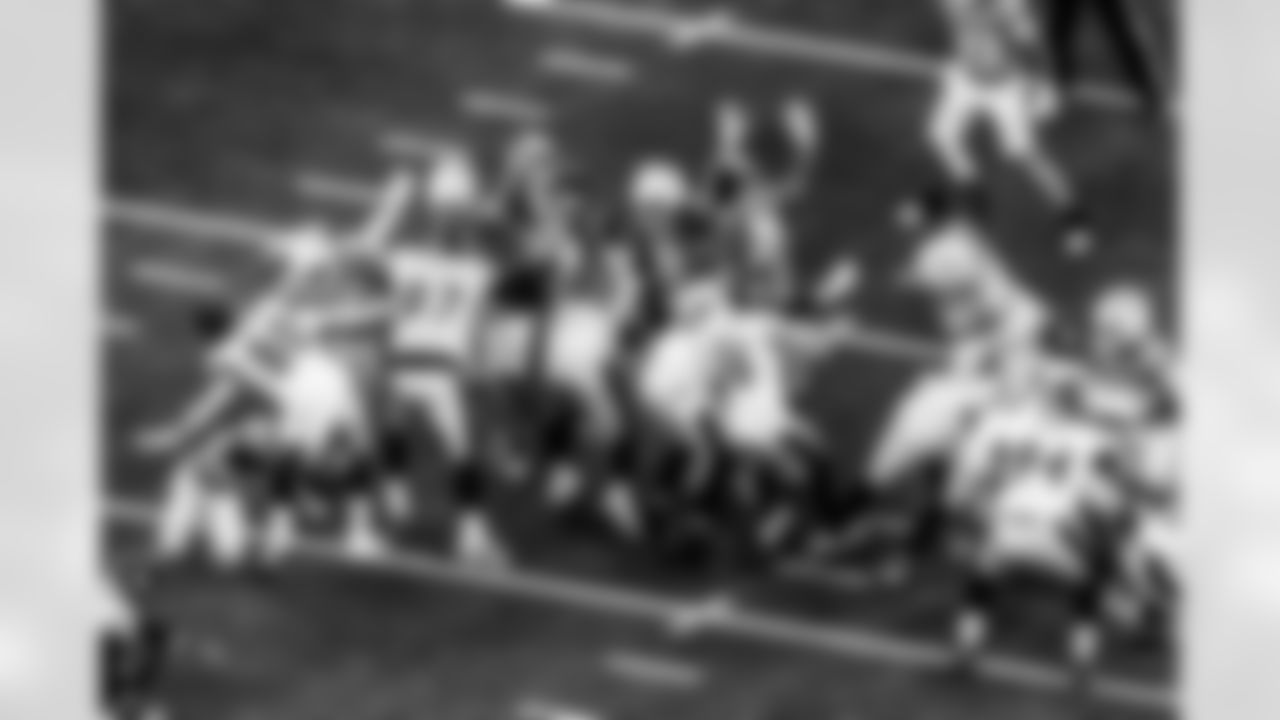 Take a look back at the Chargers Week 10 matchup with the Steelers in monochrome.