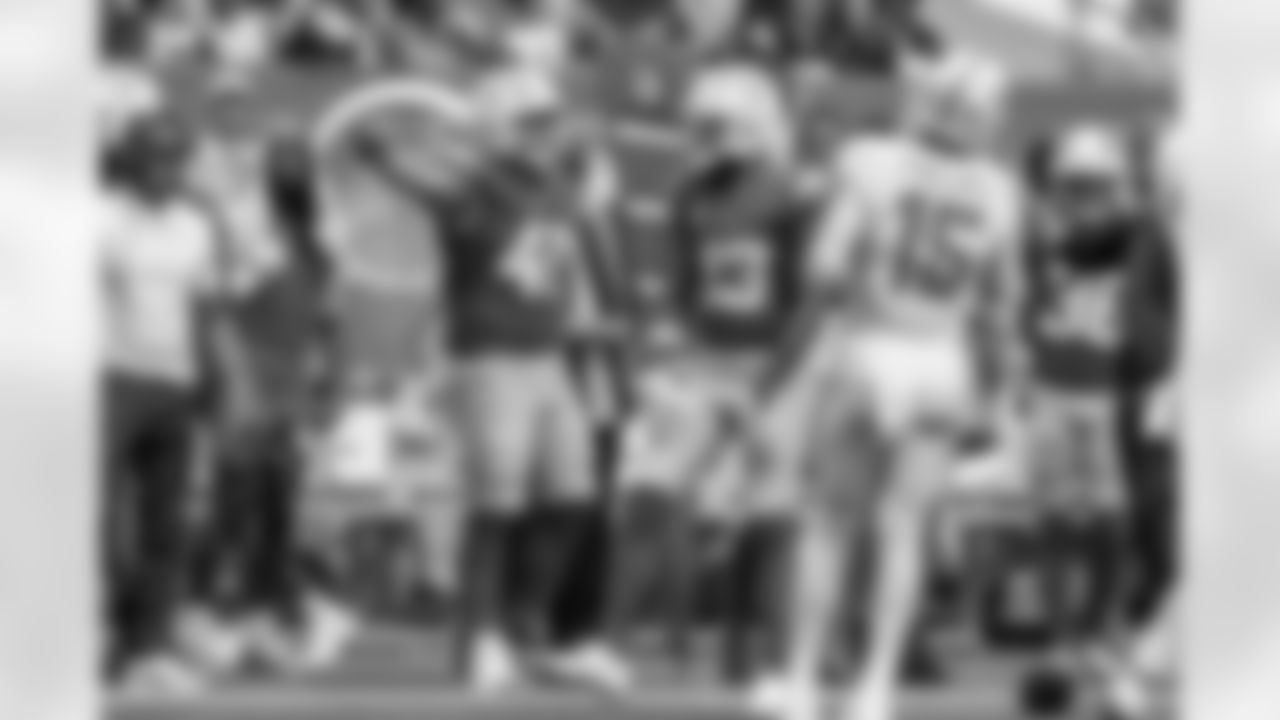 Check out the best shots from the Chargers Week 6 matchup against the Dolphins!