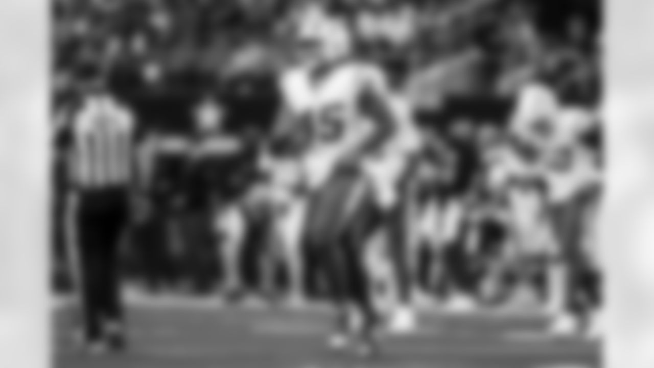 OLB Tuli Tuipulotu (45)