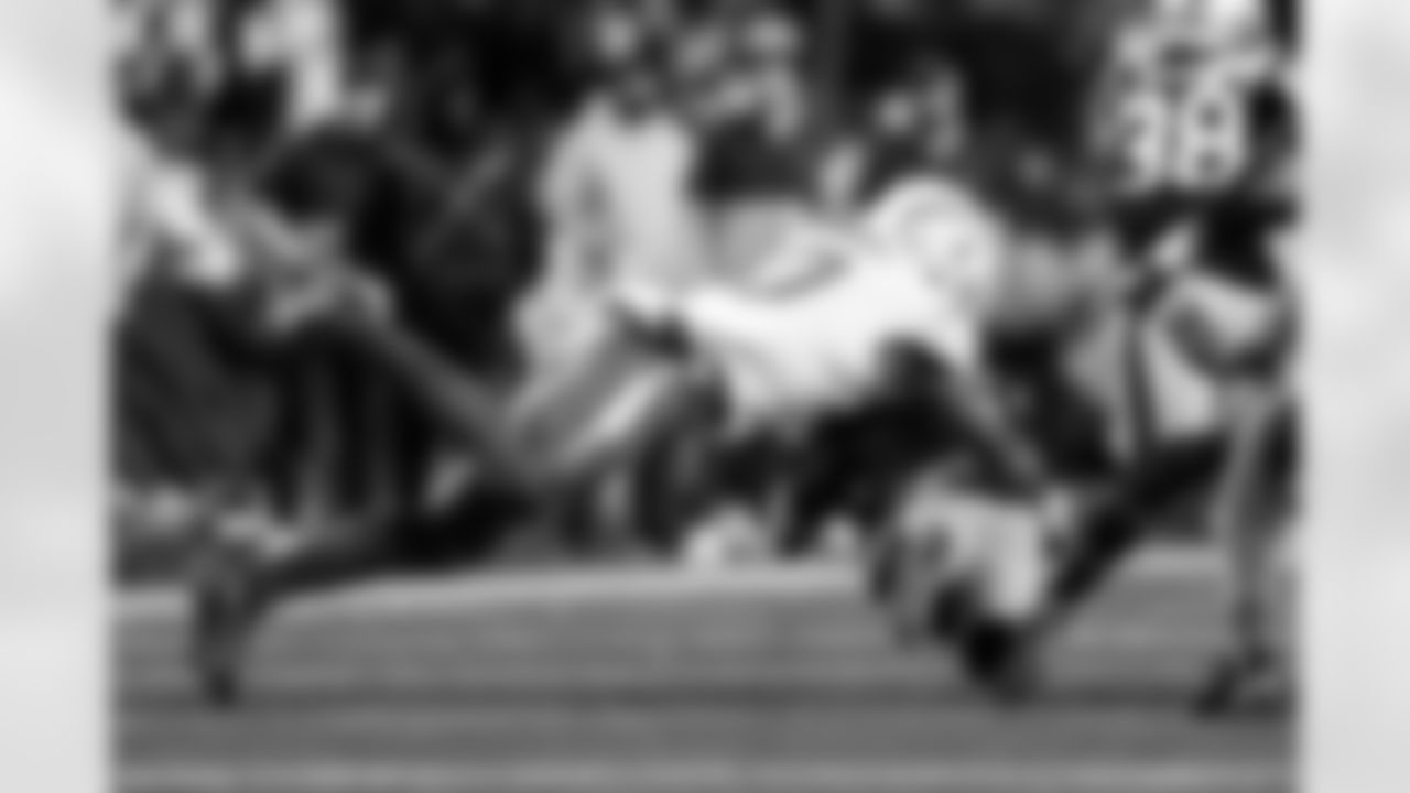 LB Daiyan Henley (0)