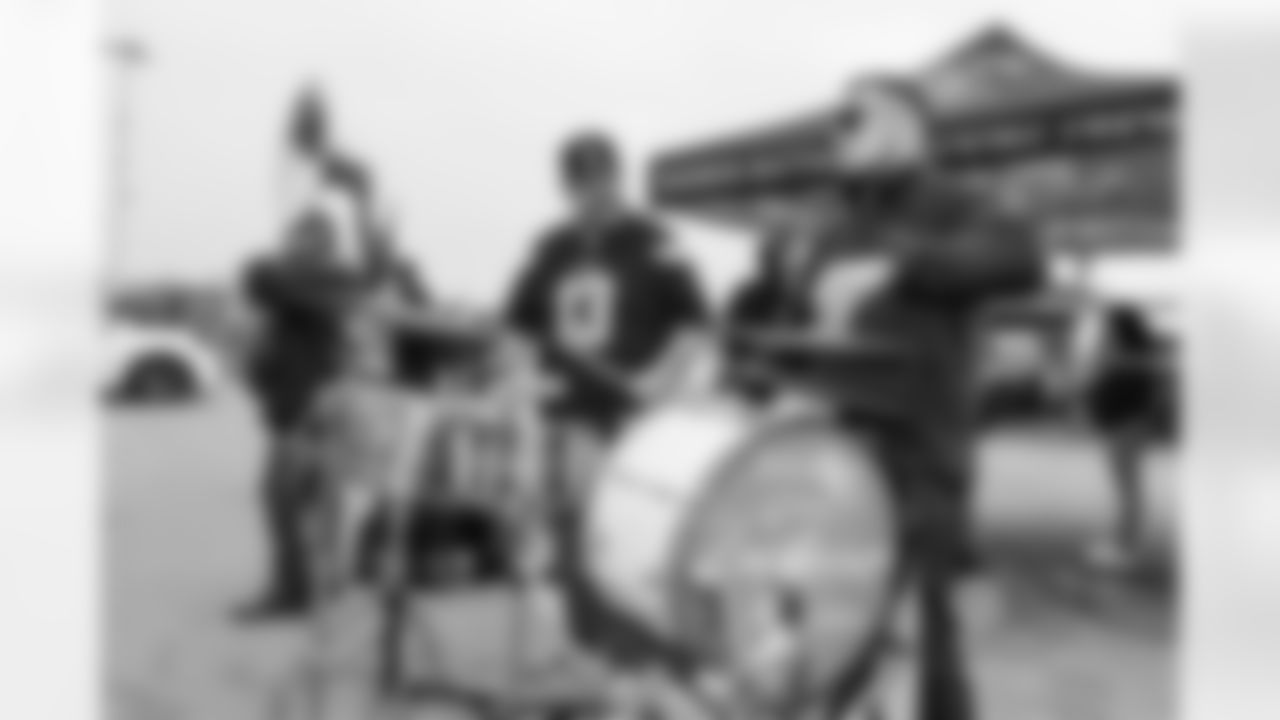 Fans joined the Bolt Fam at Pepsi Tailgate Central to get gameday ready for the Chargers' Week 13 clash with the Las Vegas Raiders.