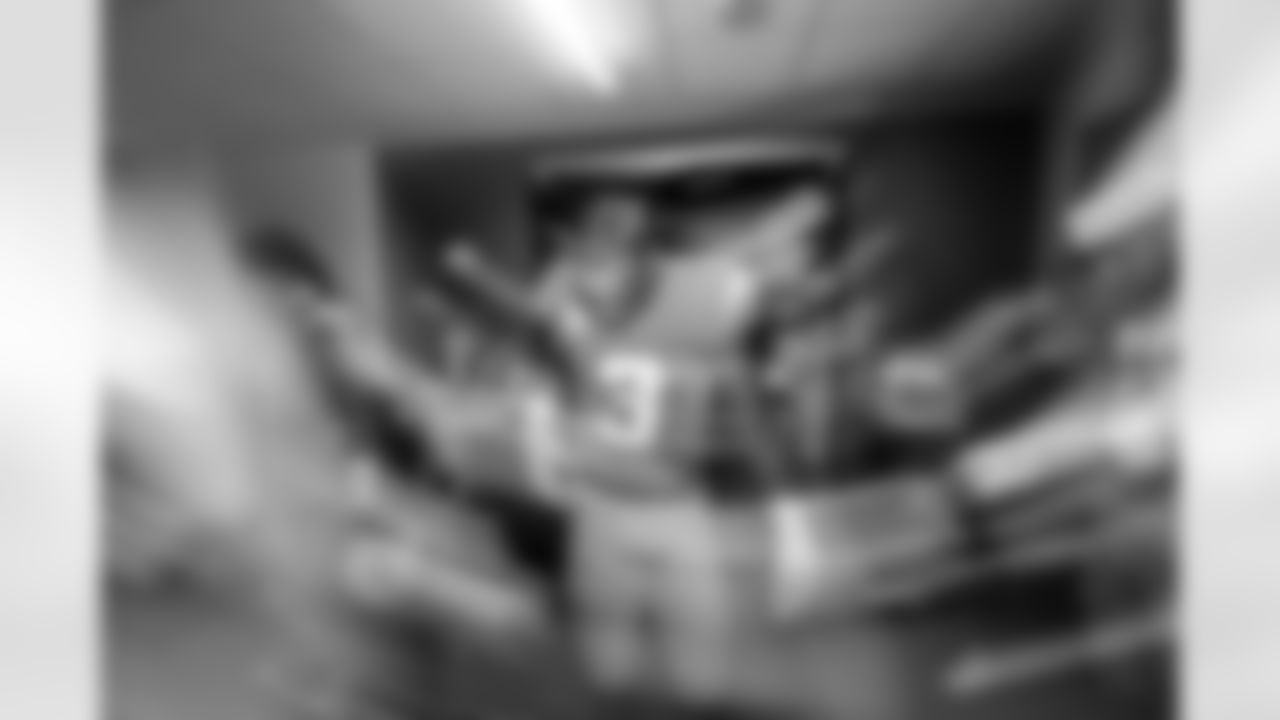 S Derwin James Jr. (3) and DB Deane Leonard (33)