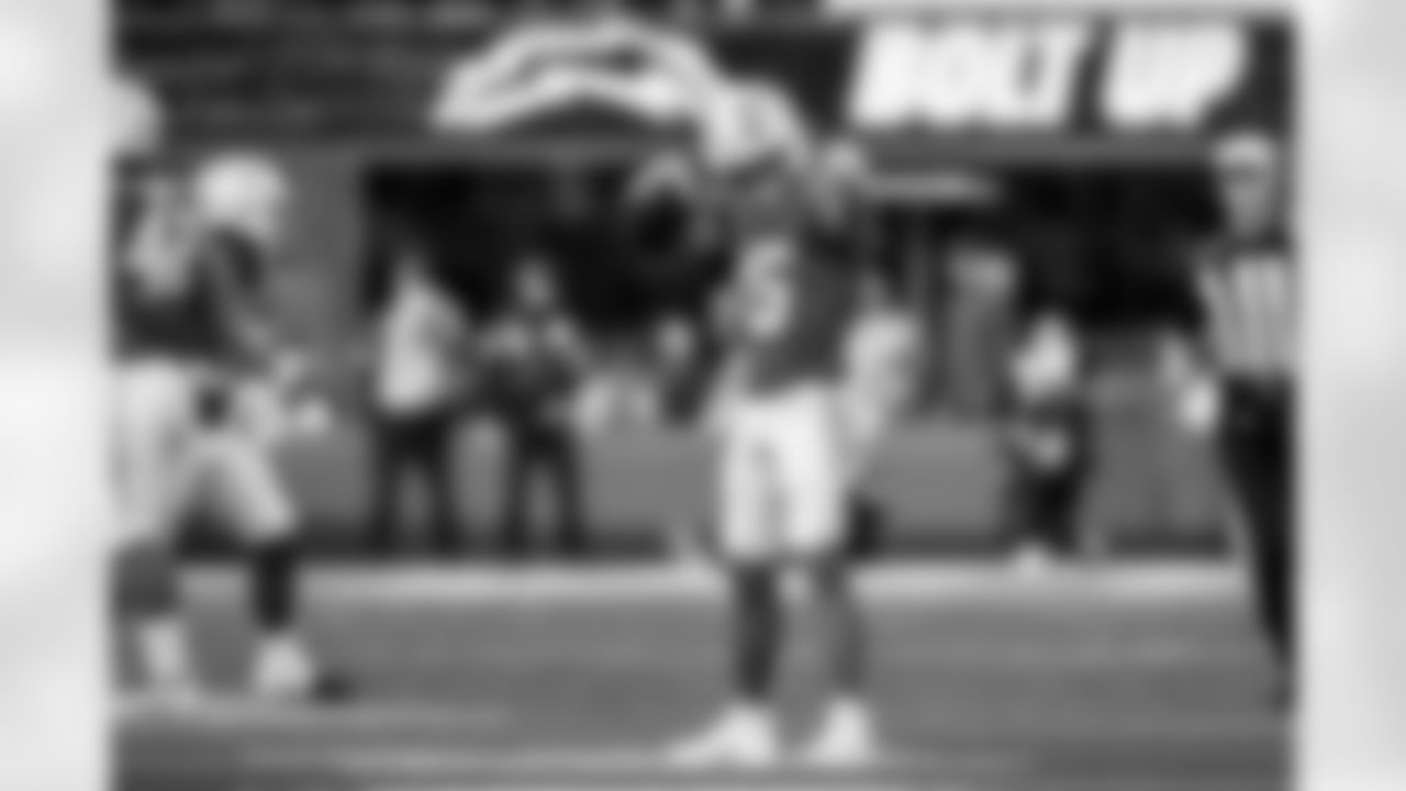 The Los Angeles Chargers play the Tampa Bay Buccaneers on Sunday, December 15, 2024 at SoFi Stadium in Inglewood, CA.
[FINAL SCORE: TB 40 - LAC 17]