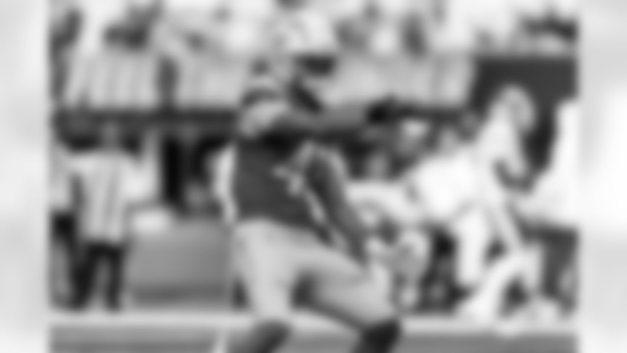 The Los Angeles Chargers play the Kansas City Chiefs on Sunday, September 29, 2024 at SoFi Stadium in Inglewood, CA.
[FINAL SCORE: KC 17 - LAC 10]