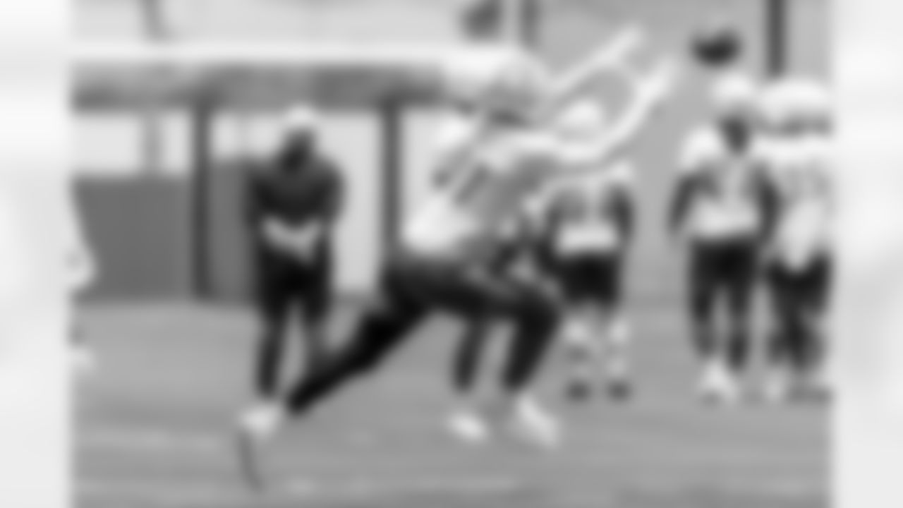 Los Angeles Chargers players participate in Phase 3 of the offseason program on Tuesday, May 27, 2025 at The Bolt in El Segundo, CA.