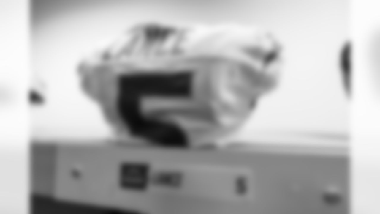 Check out the best shots from the Chargers Week 18 matchup against the Broncos!