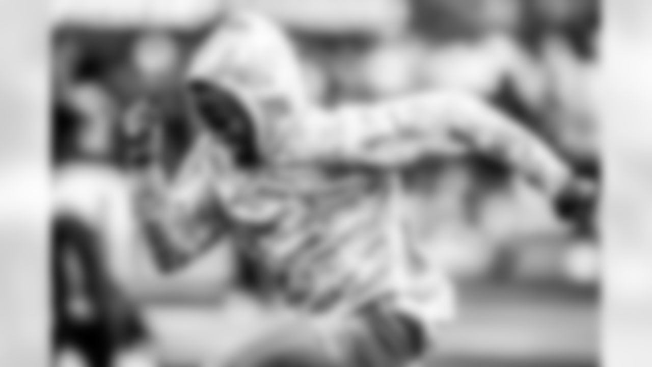 The Los Angeles Chargers play the Tennessee Titans on Sunday, November 10, 2024 at SoFi Stadium in Inglewood, CA.
[FINAL SCORE: LAC 27 - TEN 17]