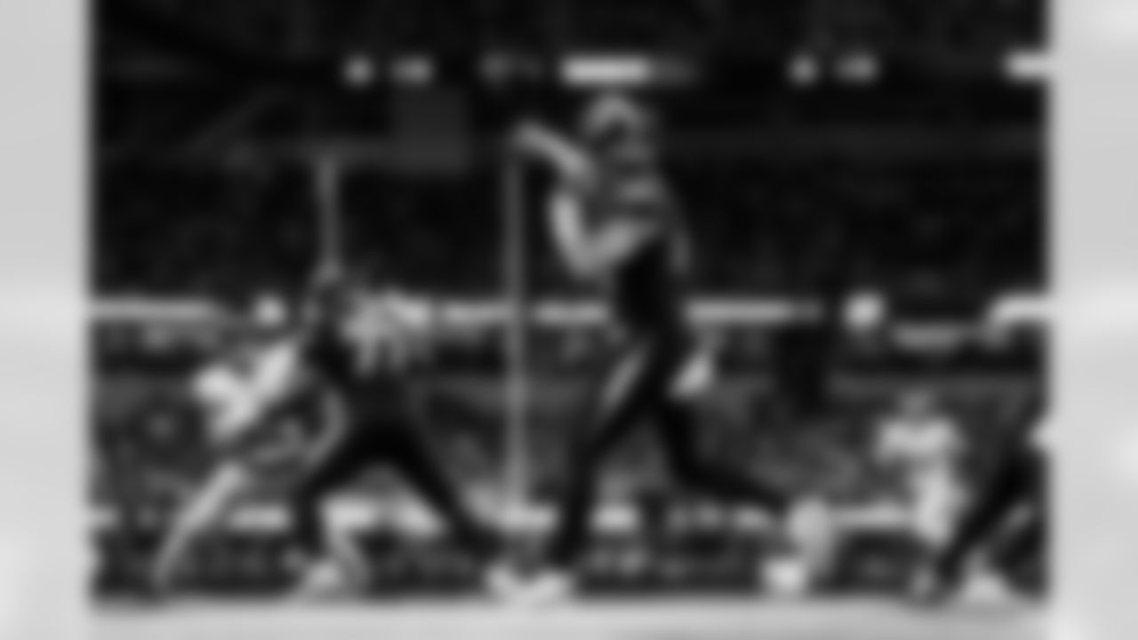 Take a look back at the best photos of Justin Herbert's 2025 campaign.