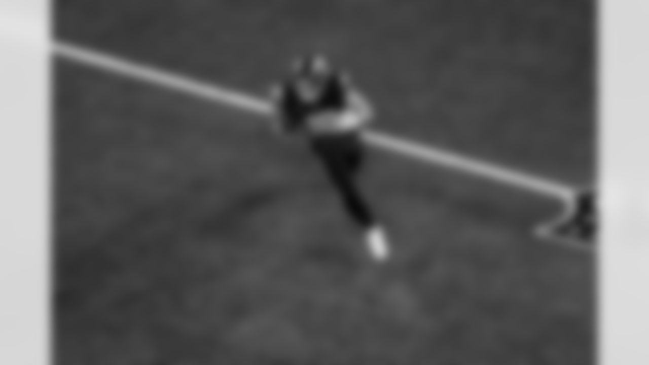 QB Justin Herbert (10)