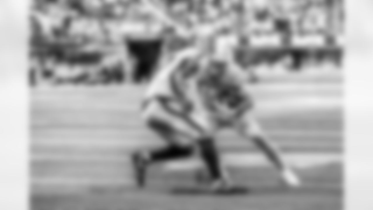 The Los Angeles Chargers play the Las Vegas Raiders on Thursday, September 5, 2024 at SoFi Stadium in Inglewood, CA.
[FINAL SCORE: LAC 22 - LV 10]