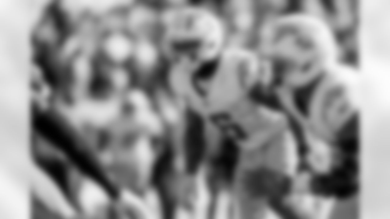 Take a look at the best photos of Chargers 2026 free agent Denzel Perryman