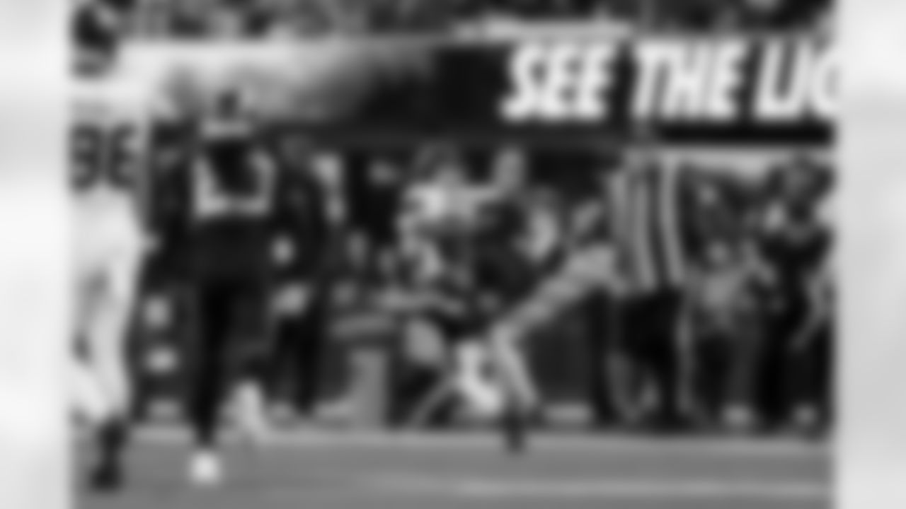 S Derwin James Jr. (3)