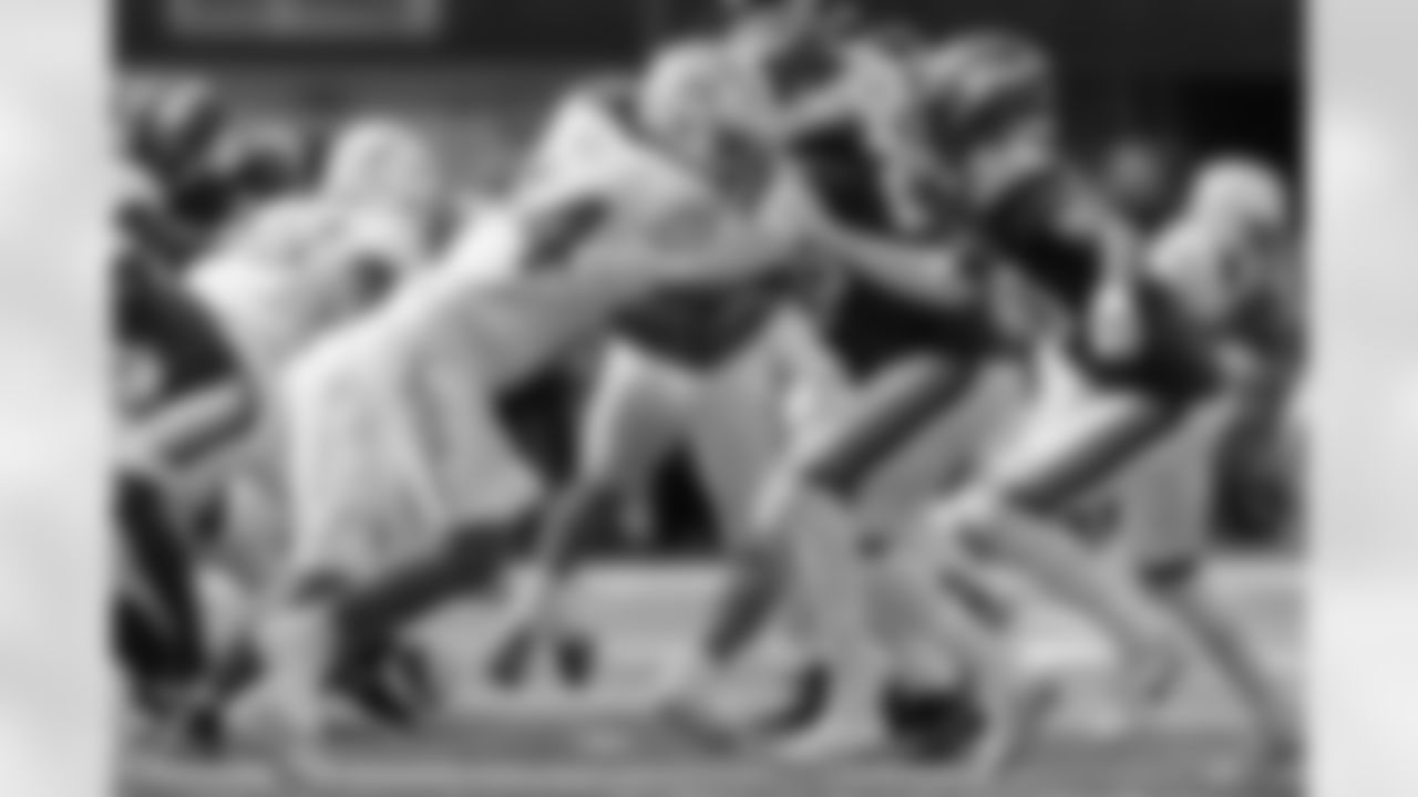 The Los Angeles Chargers play the Minnesota Vikings on Sunday, September 24, 2023 at U.S. Bank Stadium in Minneapolis, MN.
[FINAL SCORE: LAC 28 - MIN 24]